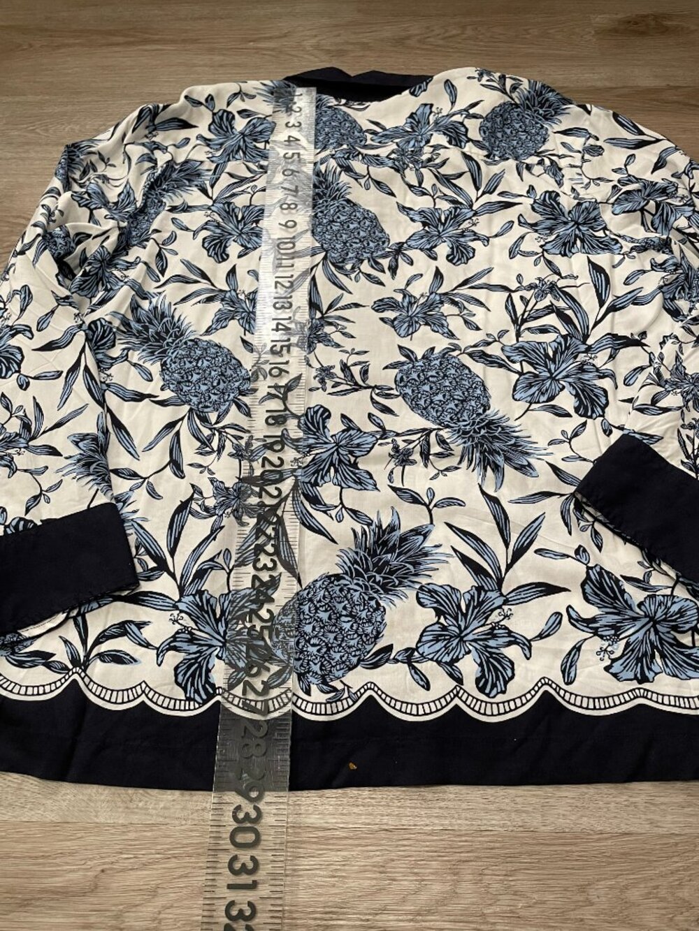 Pineapple Shirt and Shorts - Picture 13 of 16